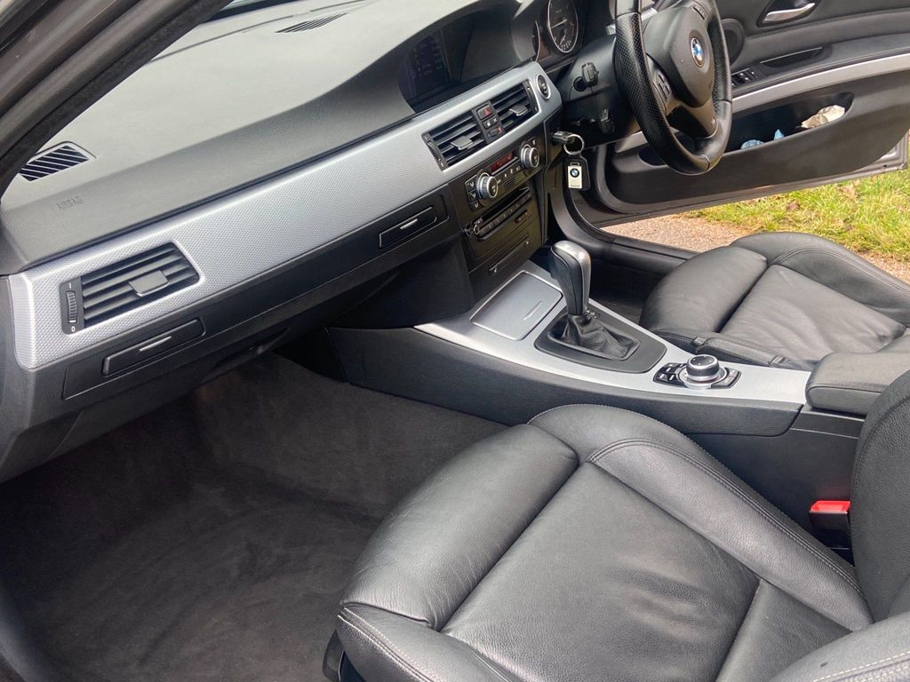 BMW 3 Series 2.0 320d M Sport Touring 5dr
