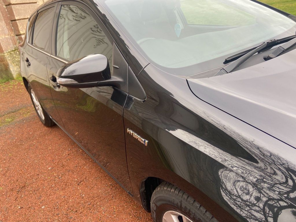 Toyota Auris 1.8 VVT-h Icon e-CVT HSD 5dr