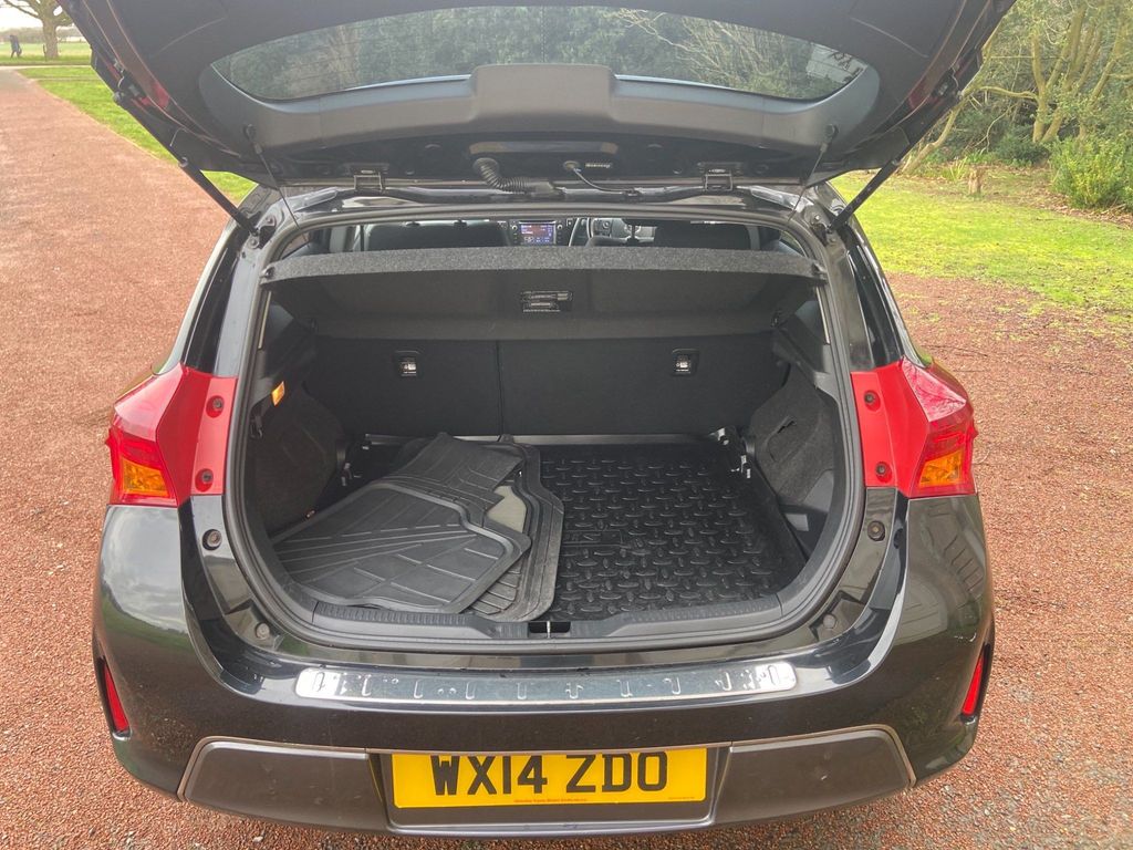 Toyota Auris 1.8 VVT-h Icon e-CVT HSD 5dr