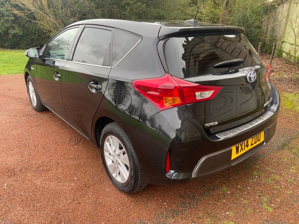 Toyota Auris 1.8 VVT-h Icon e-CVT HSD 5dr