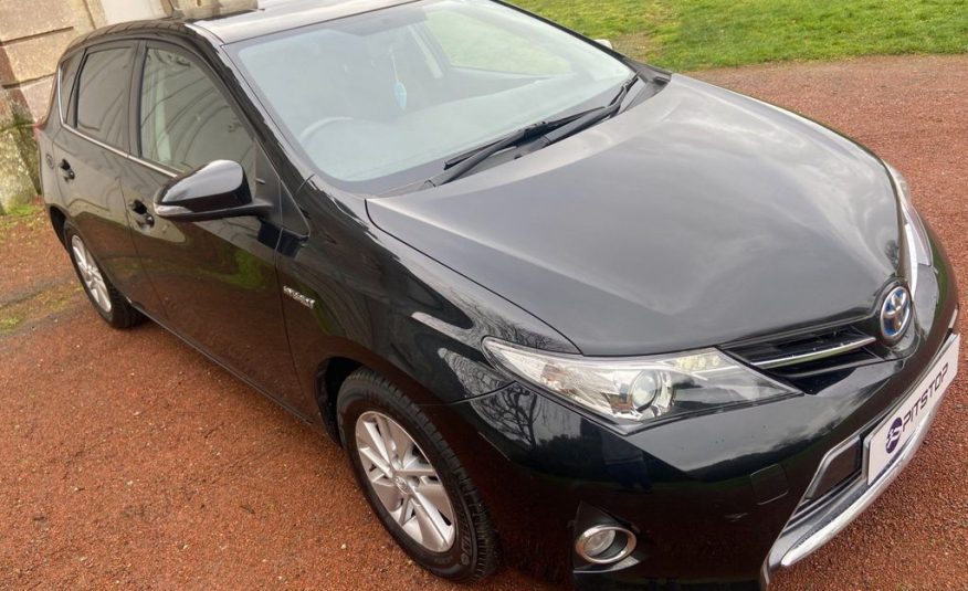 Toyota Auris 1.8 VVT-h Icon e-CVT HSD 5dr