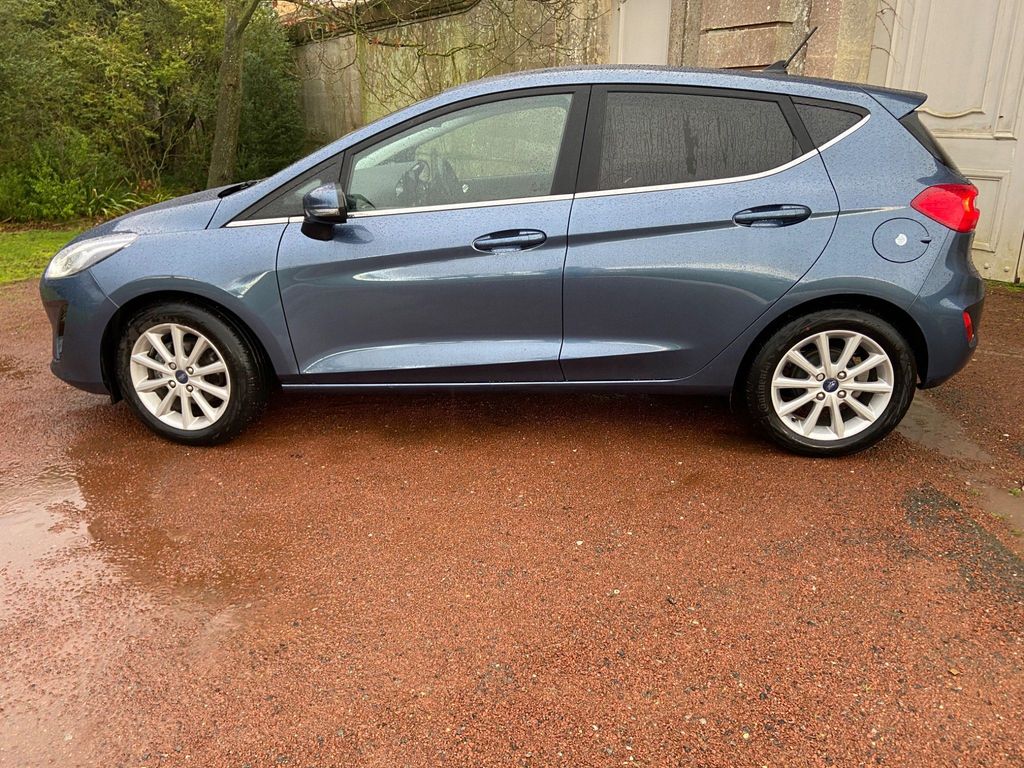 Ford Fiesta 1.0T EcoBoost Titanium (s/s) 5dr