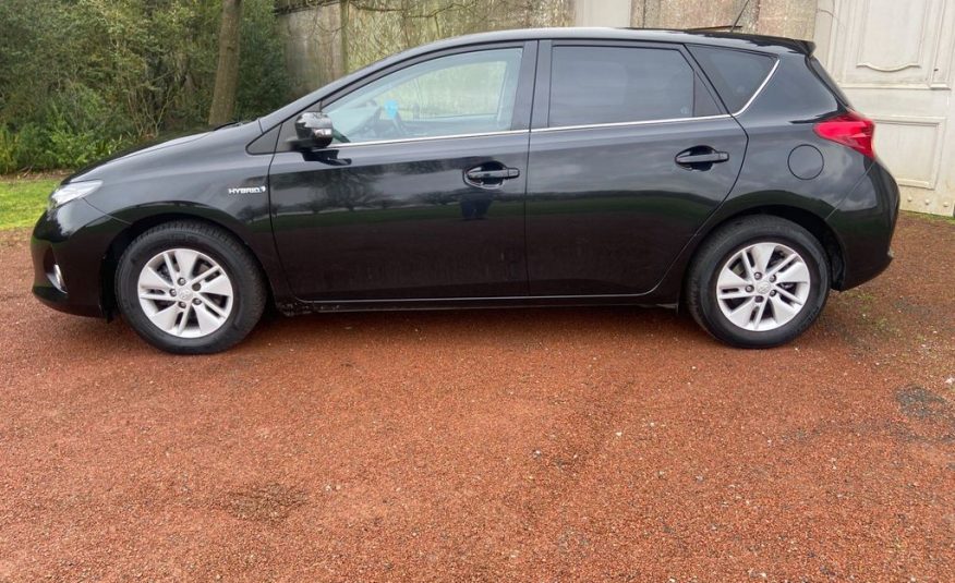 Toyota Auris 1.8 VVT-h Icon e-CVT HSD 5dr