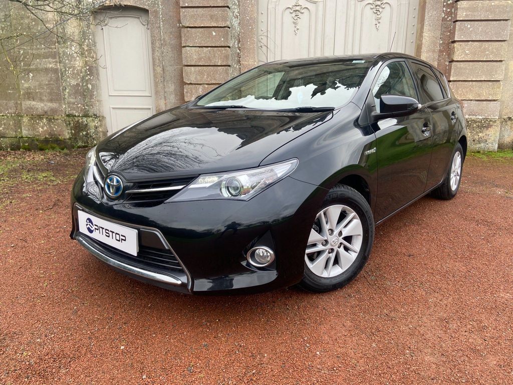Toyota Auris 1.8 VVT-h Icon e-CVT HSD 5dr