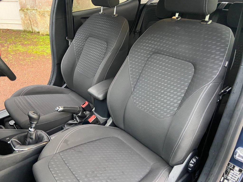 Ford Fiesta 1.0T EcoBoost Titanium (s/s) 5dr