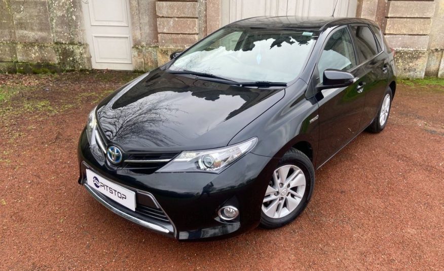 Toyota Auris 1.8 VVT-h Icon e-CVT HSD 5dr