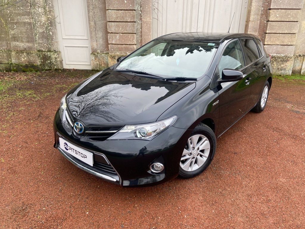 Toyota Auris 1.8 VVT-h Icon e-CVT HSD 5dr