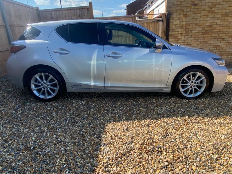 Lexus CT 200h 1.8 SE-L CVT 5dr